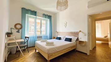 3 camere, una cassaforte in camera, una scrivania, ferro/asse da stiro