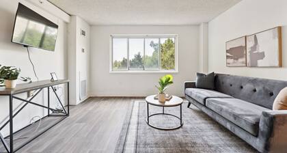 Legacy at Imperial Village 606 I 1 Bed 1 Bath