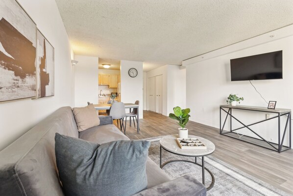 Smart TV, books, offices