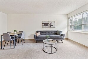 Smart TV, books, offices
