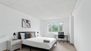 Room - Legacy at Imperial Village 04 I 1 Bed 1 Bath (Richmond)