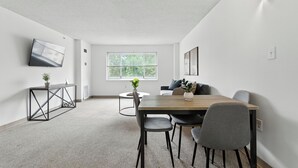 Interior - Legacy at Imperial Village 04 I 1 Bed 1 Bath (Richmond)