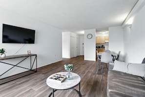 Smart TV, books, offices