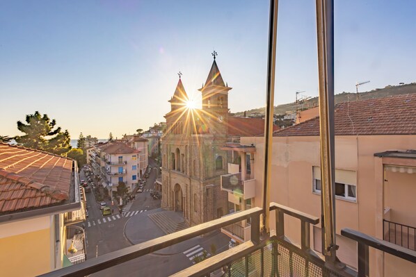 Apartment, 3 Schlafzimmer, Stadtblick | Terrasse/Patio