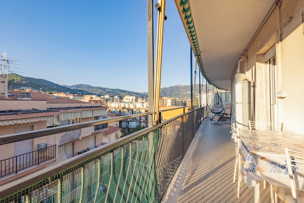 Appartement, 3 chambres, vue ville | Terrasse/Patio