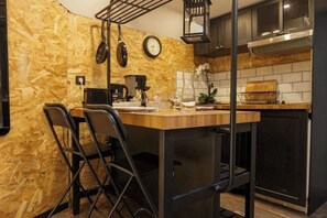 Private kitchen - Warm barge with jacuzzi Toulouse center (Toulouse)