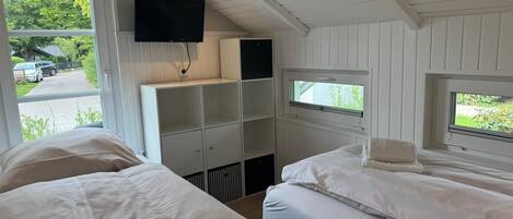 2 Schlafzimmer, Bügeleisen/Bügelbrett, Reisekinderbett, kostenloses WLAN