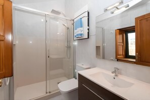 Bruser, håndklæder, Toiletpapir