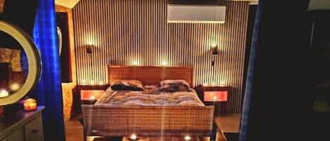 2 bedrooms, iron/ironing board, WiFi