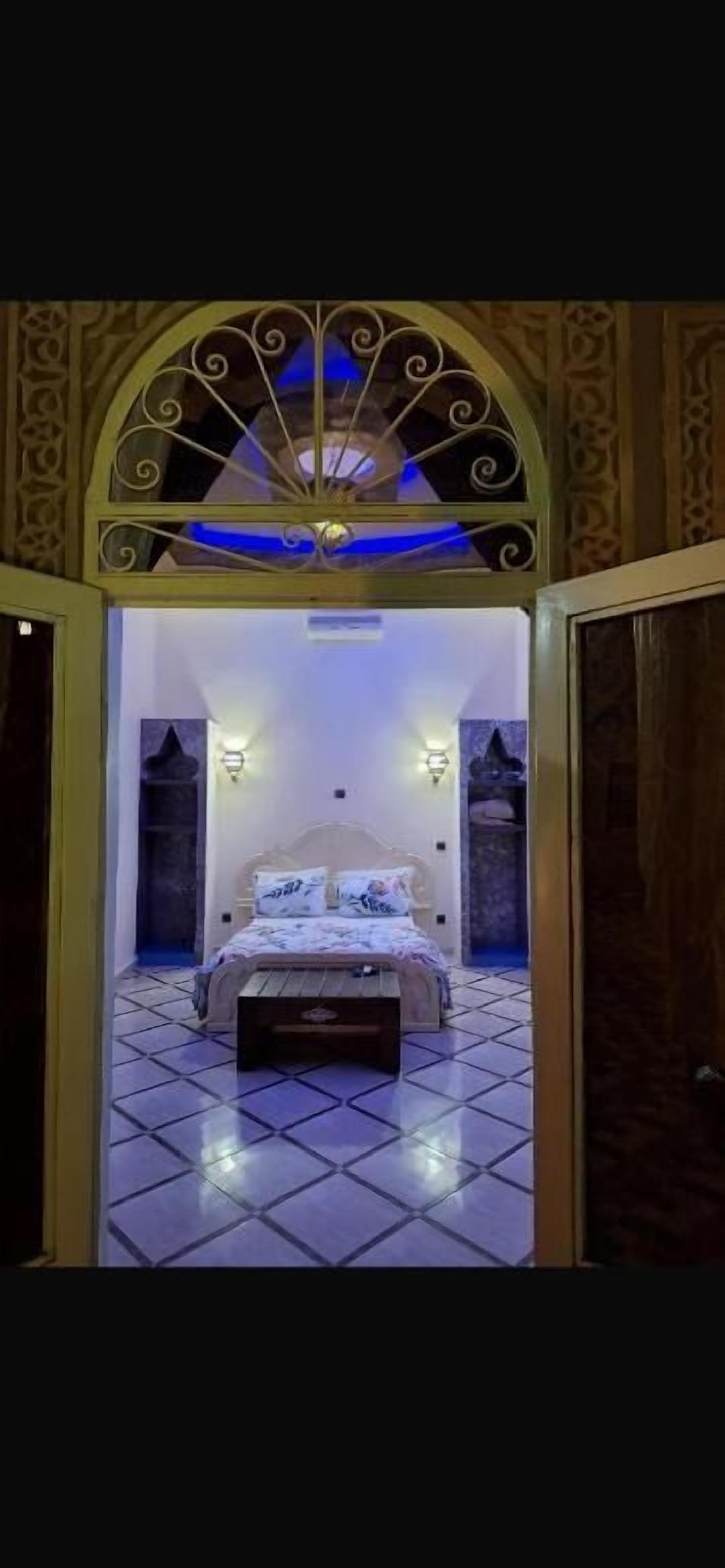 Escritorio y wifi gratis 