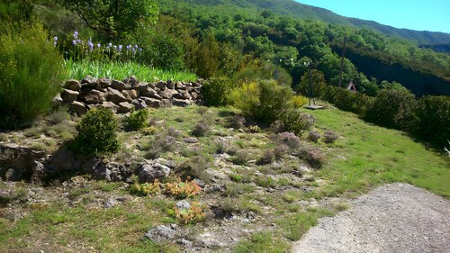 Maison de Vacances 'Les Iris' avec Vue sur la Montagne, Terrasse Privée et Wi-Fi
