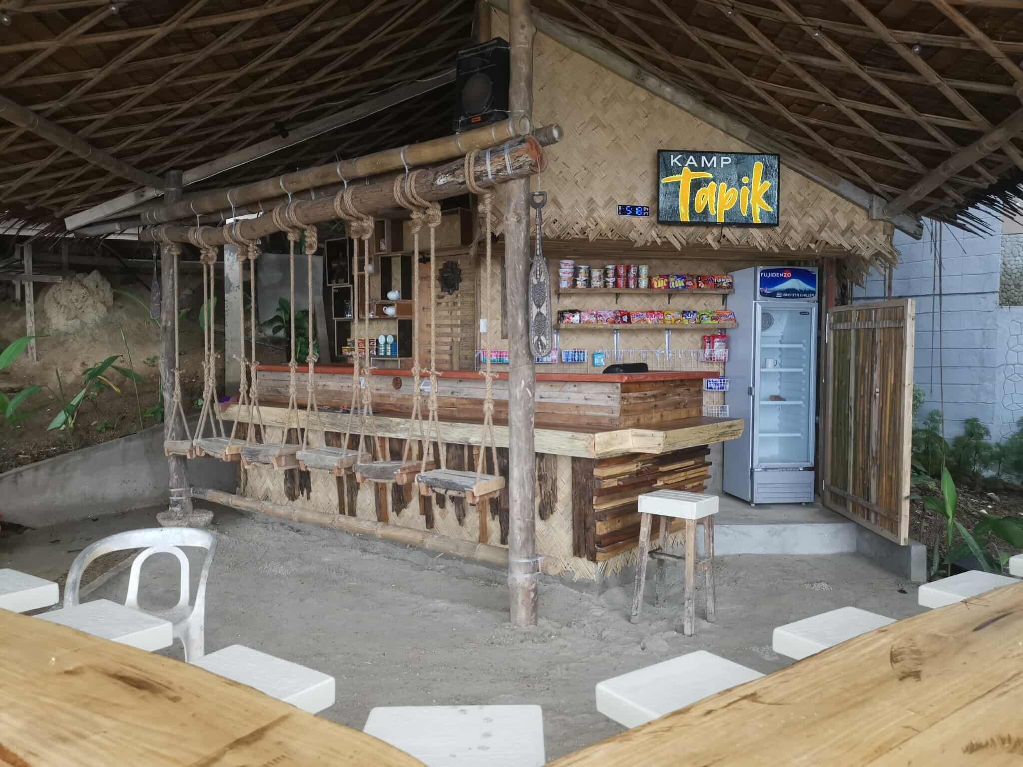 Bar (in der Unterkunft)
