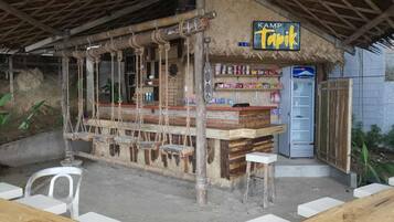 Bar (in der Unterkunft)