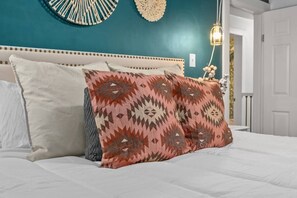 3 Schlafzimmer, Schreibtisch, Bügeleisen/Bügelbrett, kostenloses WLAN