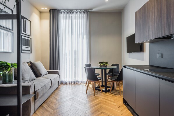 Duplex | Living area | Smart TV
