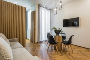 Condo | Living area | Smart TV - Ferrini Home -Ramondetta 16 (Catania)