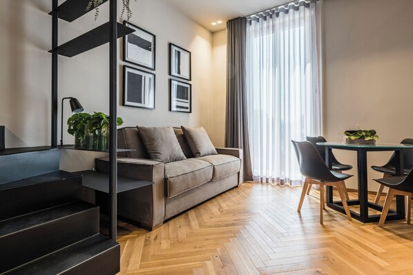 Duplex | Aire de séjour | Téléviseur connecté