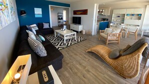 TV - 3-bedroom apartment in Arcachon with beach access and parking (Arcachon)