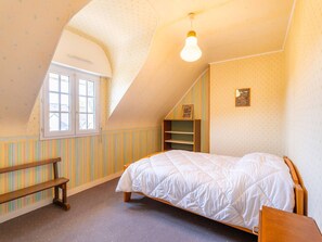 5 bedrooms