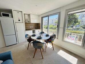 Plaque de cuisson, cafetière/bouilloire