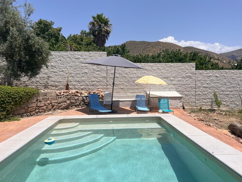 Fantastic villa with pool 10 minutes drive from the beach.