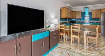 Appartement 'LujĂĄn 1a' avec vue sur la mer, balcon et Wi-Fi