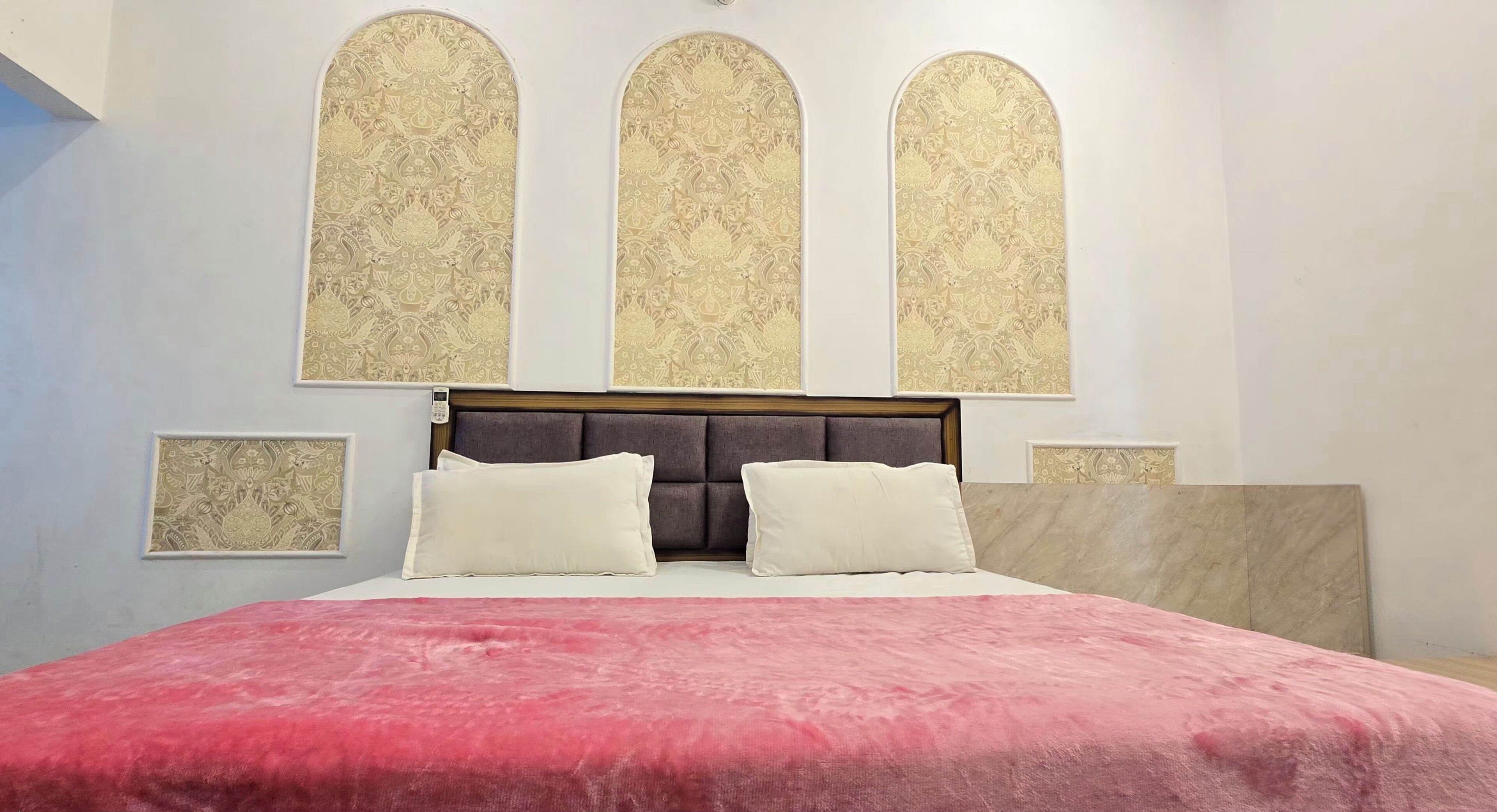 Habitación de lujo | Decoración individual, mobiliario individual, wifi gratis