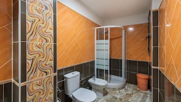 Bruser, hårtørrer, håndklæder