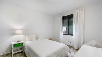 7 bedrooms, iron/ironing board, WiFi, bed sheets