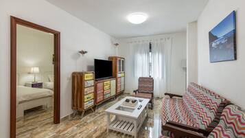 7 bedrooms, iron/ironing board, WiFi, bed sheets