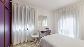 7 chambres, fer et planche Ă repasser, Wi-Fi, draps fournis