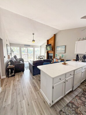 智能電視、壁爐