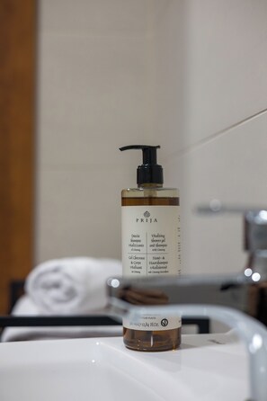 Hair dryer, bathrobes, towels, soap - Santa Christina (Świeradów-Zdrój)