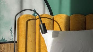 Escritorio y espacio para trabajar con laptop