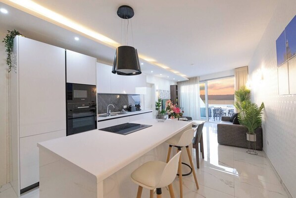 Fridge, microwave, oven, stovetop