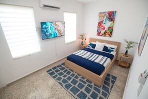 2 habitaciones, escritorio, tabla de planchar con plancha y wifi 