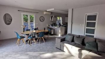 Smart TV, video games