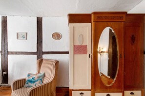 Interior - A Room Just for Yourselves (Wardow Ortsteil Polchow)