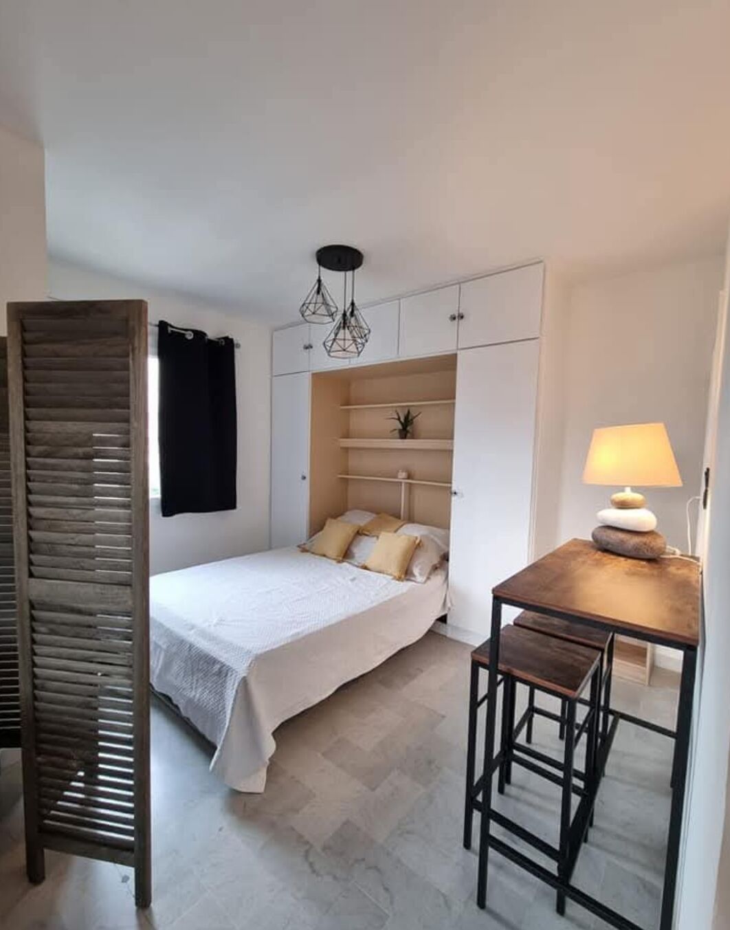 2 chambres, fer et planche à repasser, draps fournis