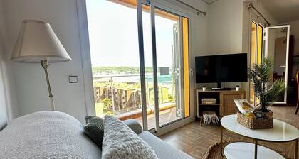 Sea view apartment (pet friendly)