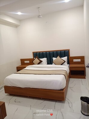 Deluxe Double Room | Free WiFi