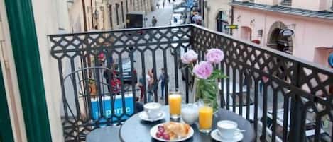 Deluxe Apartment, 1 Bedroom, City View | In-room safe, blackout drapes, iron/ironing board, free WiFi