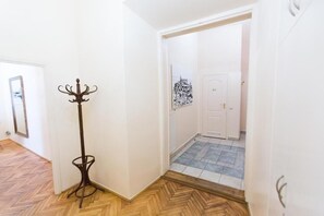 Deluxe Apartment, 2 Bedrooms, Kitchen | In-room safe, blackout drapes, iron/ironing board, free WiFi - Roman Apartments (Kraków)