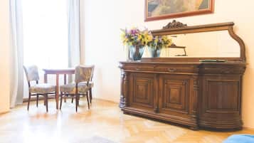 Deluxe-Apartment, 2 Schlafzimmer | Zimmersafe, Verdunkelungsvorhänge, Bügeleisen/Bügelbrett