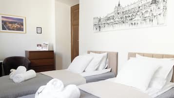 デラックス ツインルーム | セーフティボックス (室内)、遮光カーテン、アイロン / アイロン台、WiFi (無料)