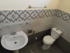 Articles de toilette gratuits, serviettes fournies, savon