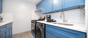 Modern 2BR Loft Feel Classic Brooklyn Charm