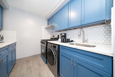 Modern 2BR Loft Feel Classic Brooklyn Charm