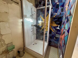 Douche, papier toilette