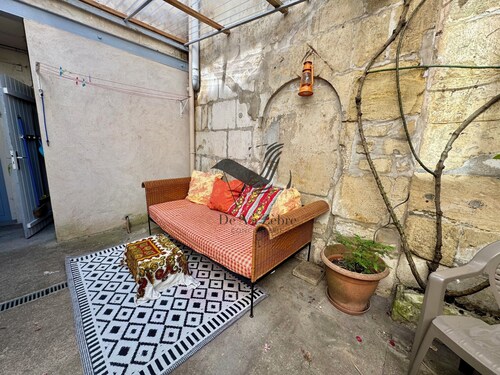 La Maison D'Isis
